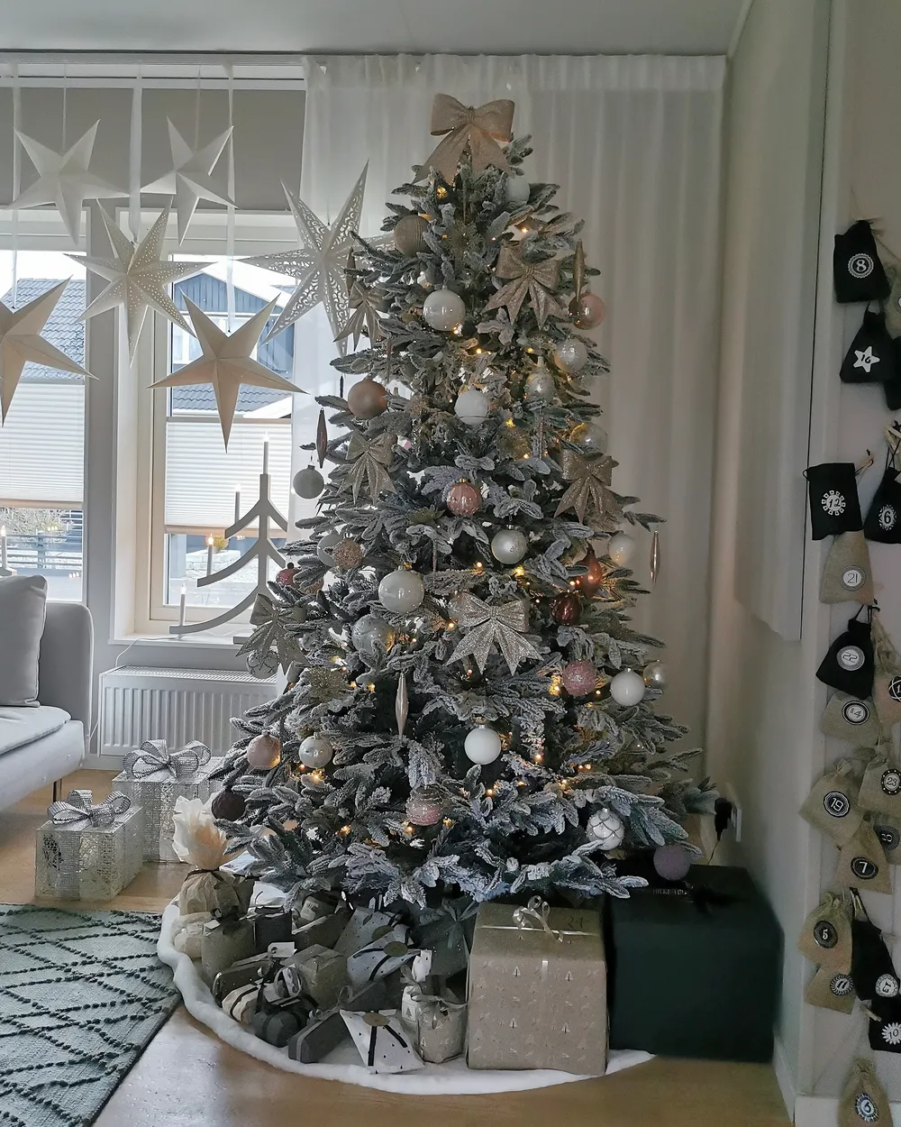 Artificial Snowy Christmas Tree BASSIE 210 cm White_845758