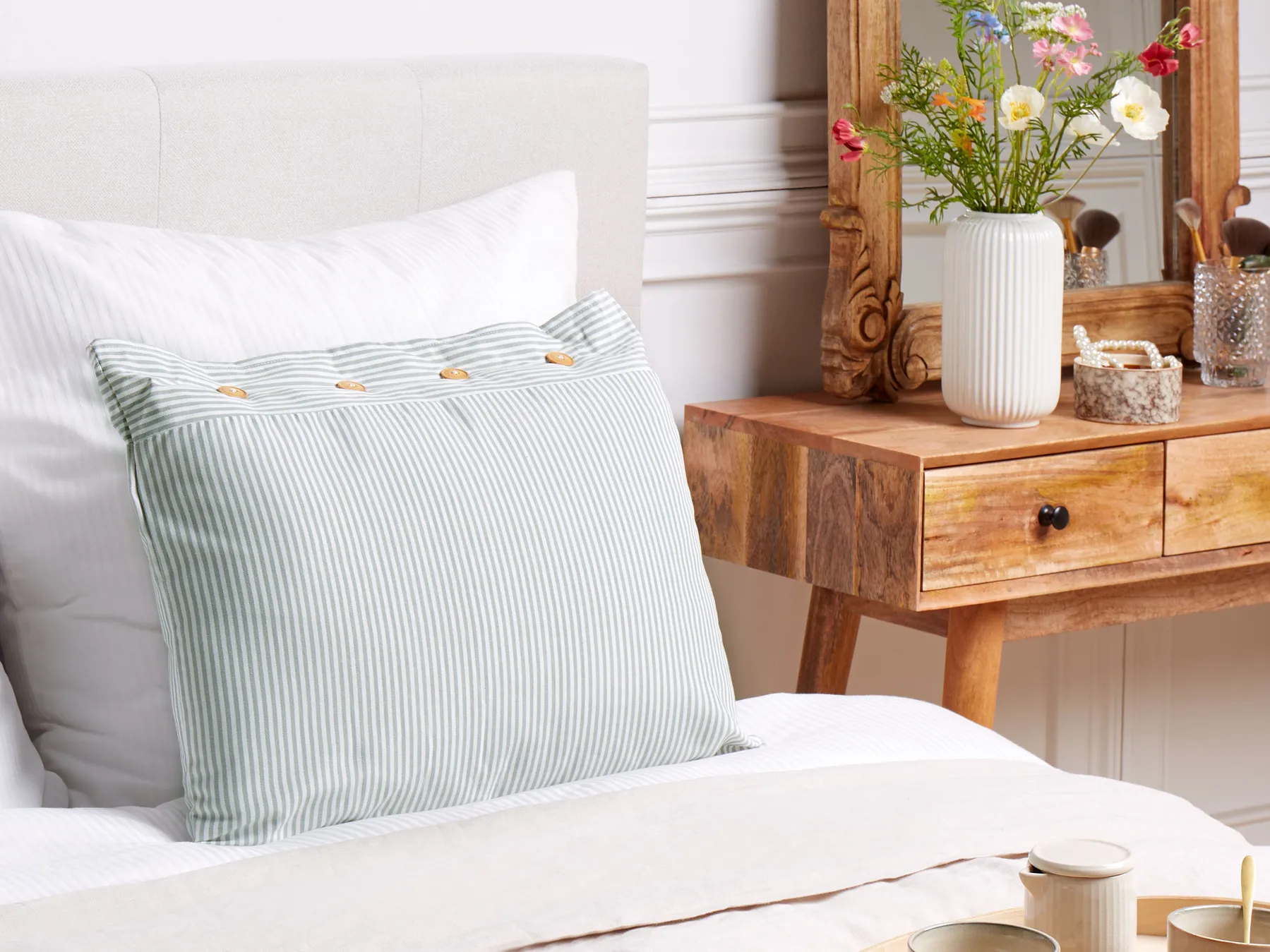 Throw Cushion SEBRINE 40 x 60 cm Mint Green Striped_902100