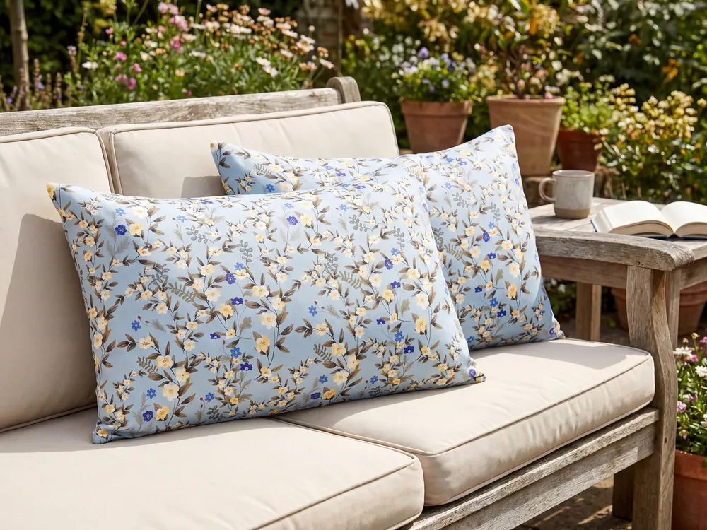 Gartenkissen 2er Set VALLORIA Blumenmuster 40 x 60 cm Blau