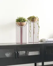 Blumentopf mit Beinen 2er Set FICARIA 22 cm Metall Rosa_933784