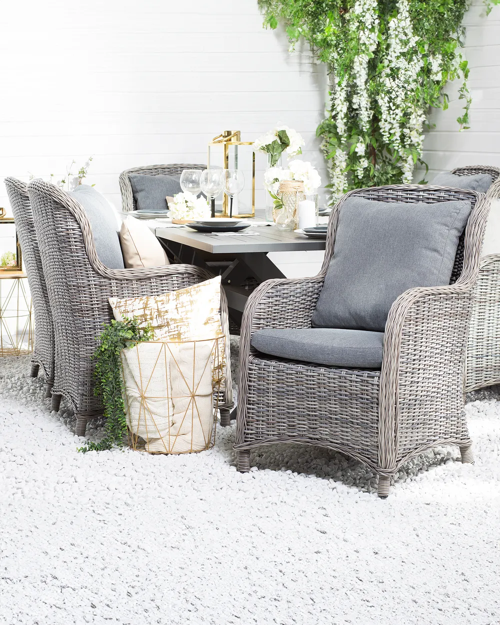 Set mit 2 Stühlen und Sitzkissen CASCAIS Polyrattan Grau