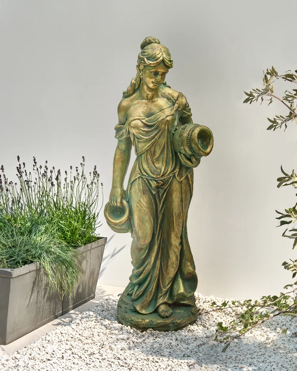 Gartenskulptur TRYPOLIS Frau Grün