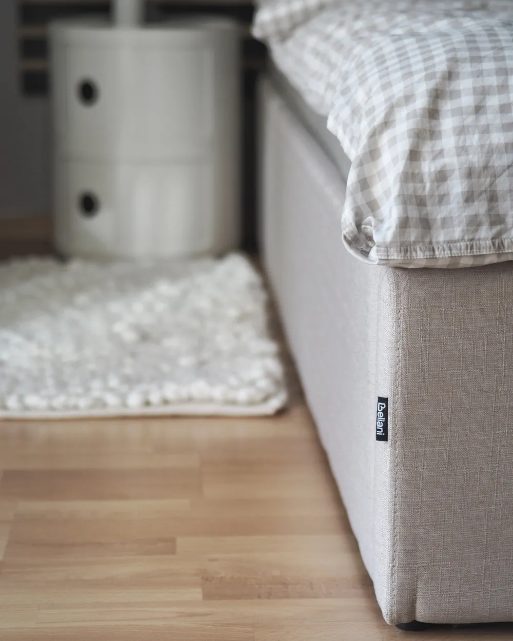 Bett mit Stauraum ohne Kopfteil DINAN Stoff Hellbeige 180 x 200 cm_913618