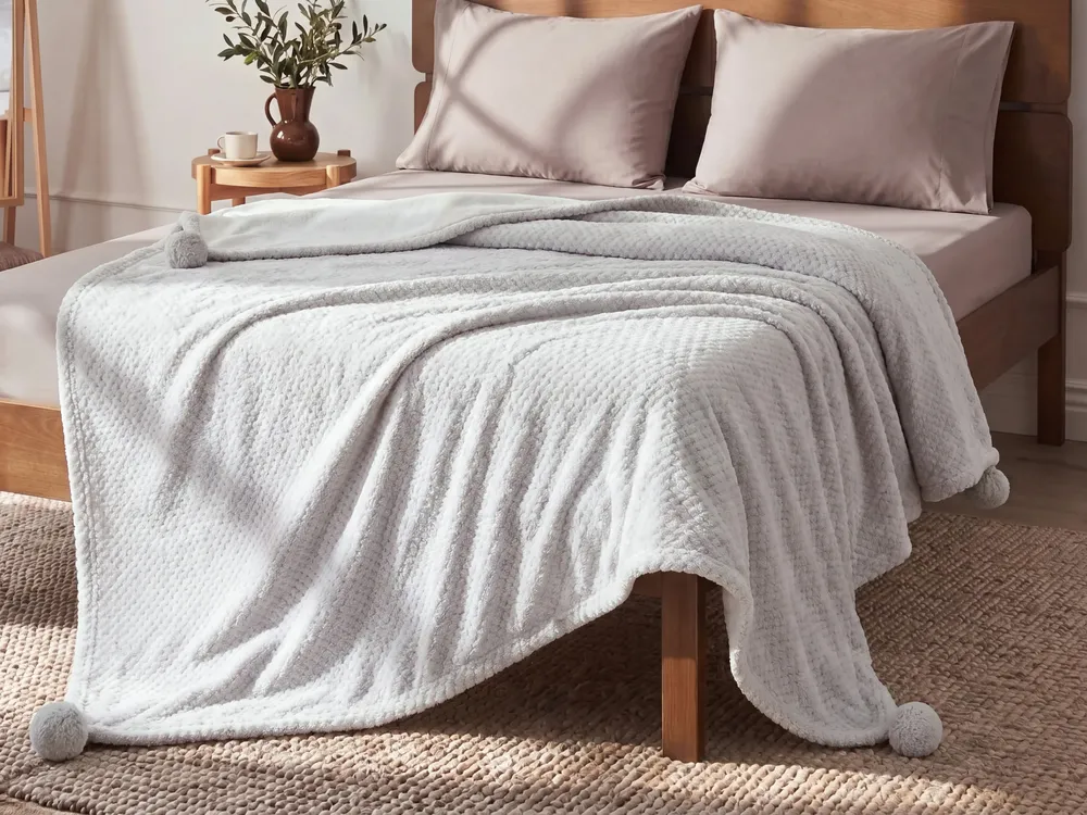 Kuscheldecke SAITLER 150 x 200 cm Hellgrau