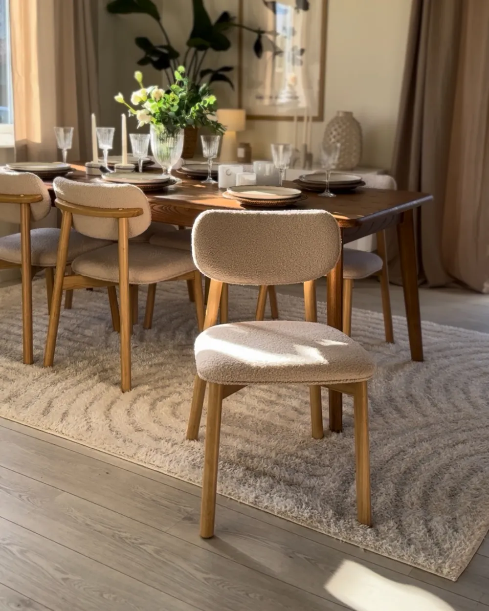Esszimmerstuhl 2er Set MILLS Bouclé Hellbraun / Hellbeige_1036219