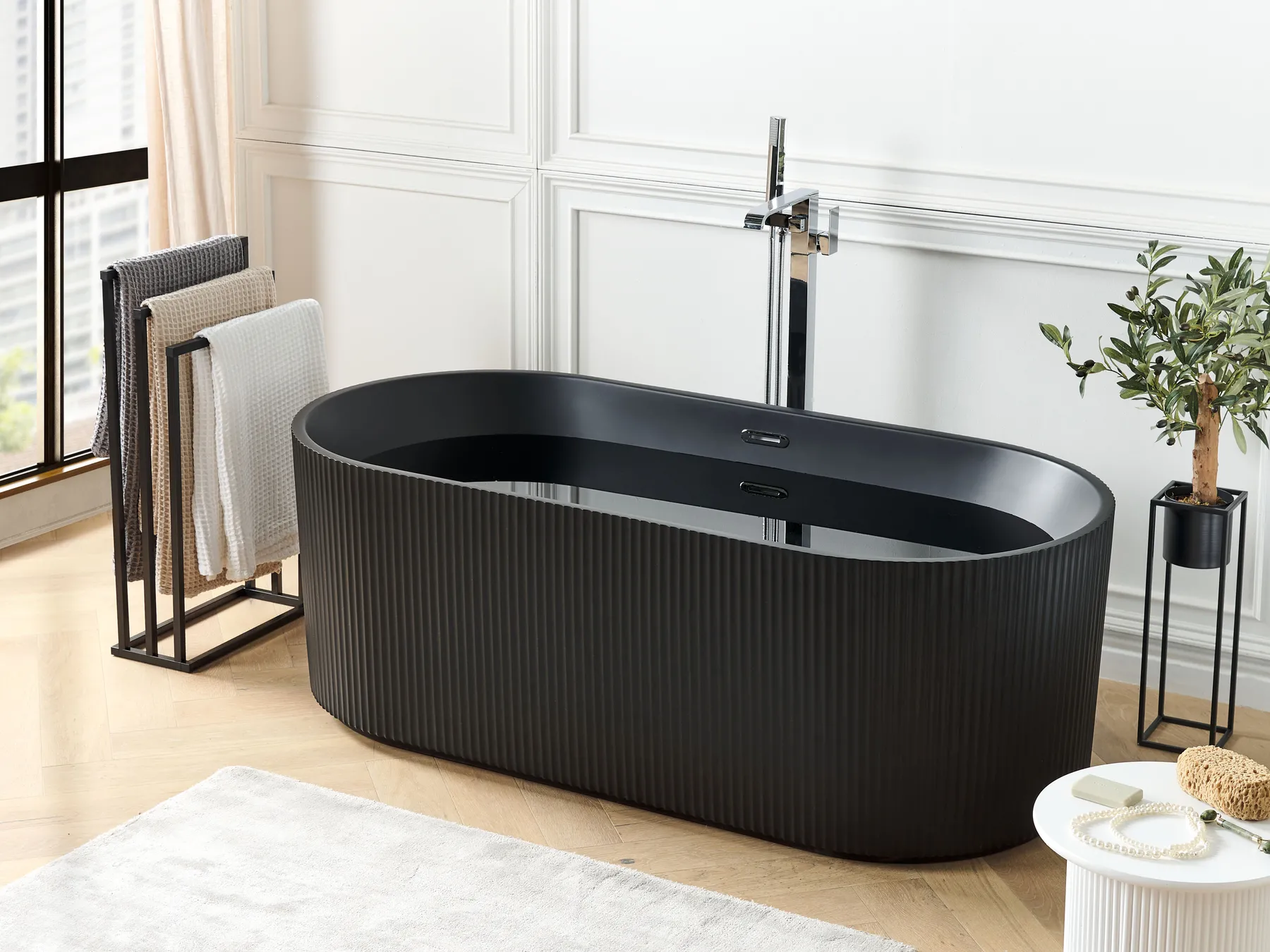 Freistehende Badewanne GOCTA 169 x 80 cm Schwarz_879151