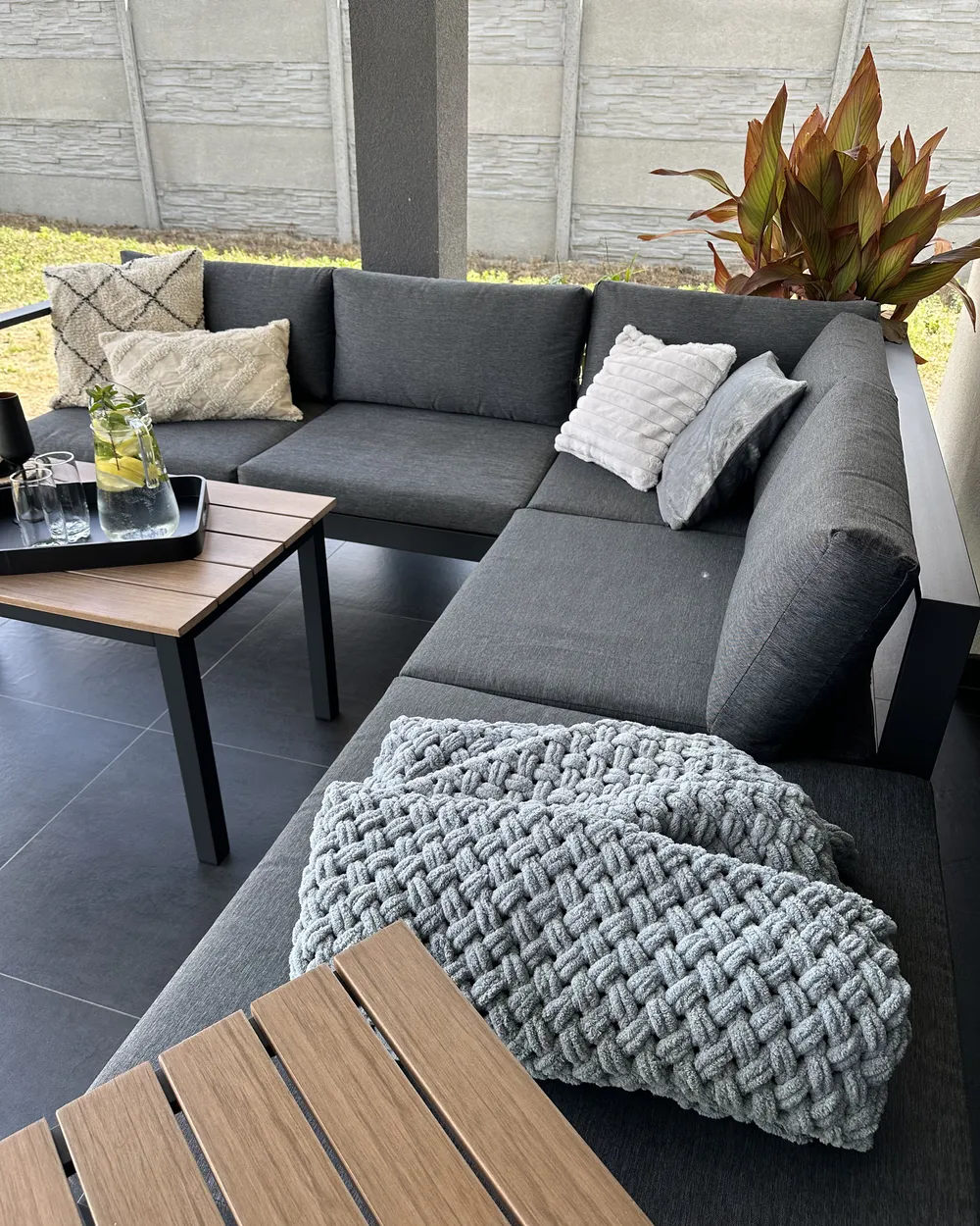 Garten Ecksofa mit Tisch 5-Sitzer MESSINA Metall Schwarz linksseitig_926173