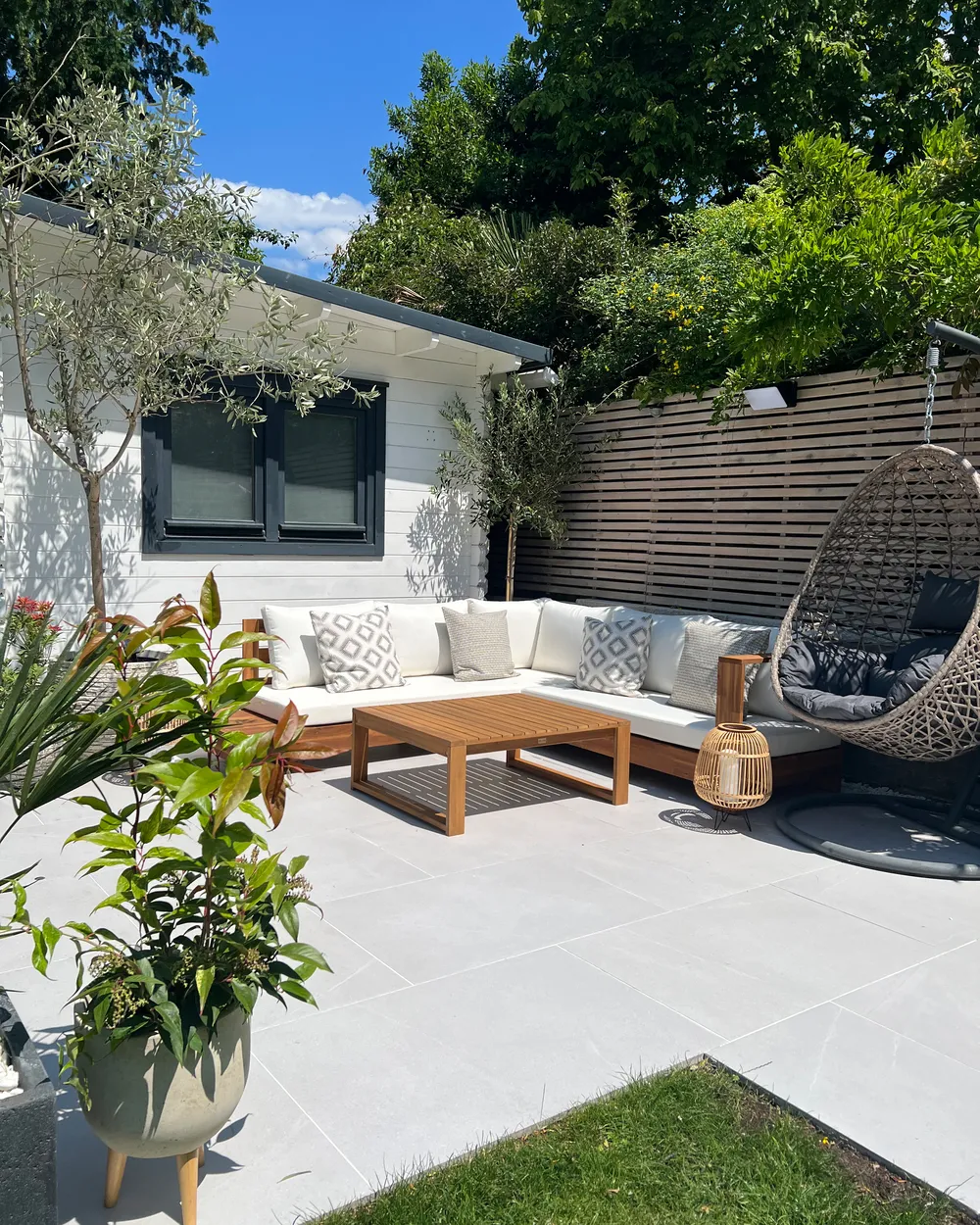 Garten Ecksofa 5-Sitzer MARETTIMO zertifiziertes Akazienholz Cremeweiß linksseitig_871005