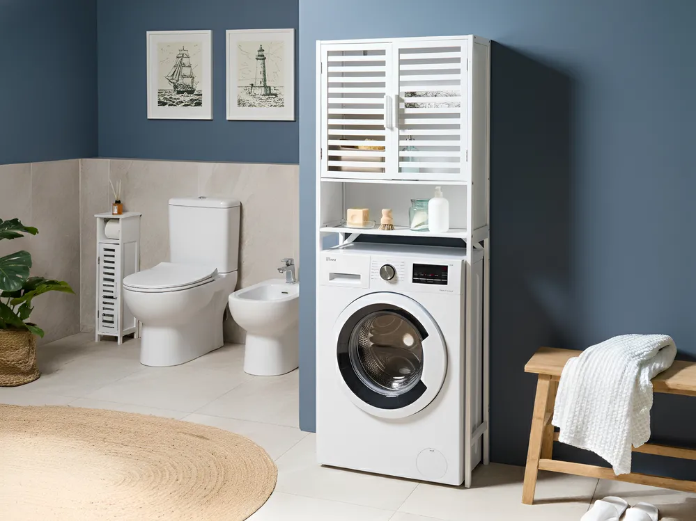 Badezimmerschrank OKARCHE Bambus 63 cm Weiss - Beliani.ch