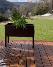 Garten Ecksofa mit Tisch 4-Sitzer BRACCIANO zertifiziertes Akazienholz Hellbeige rechtsseitig_1160379