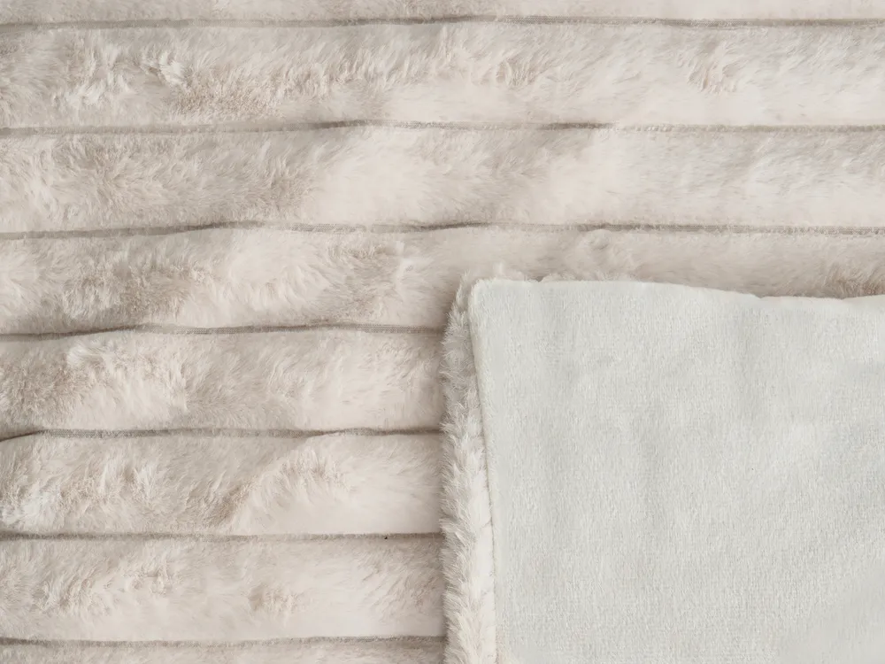 Tagesdecke RAKYA Webpelz 200 x 220 cm Hellbeige_1036418