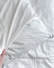 Bed Pillow PELISTER Low 80 x 80 cm Microfibre White_920286