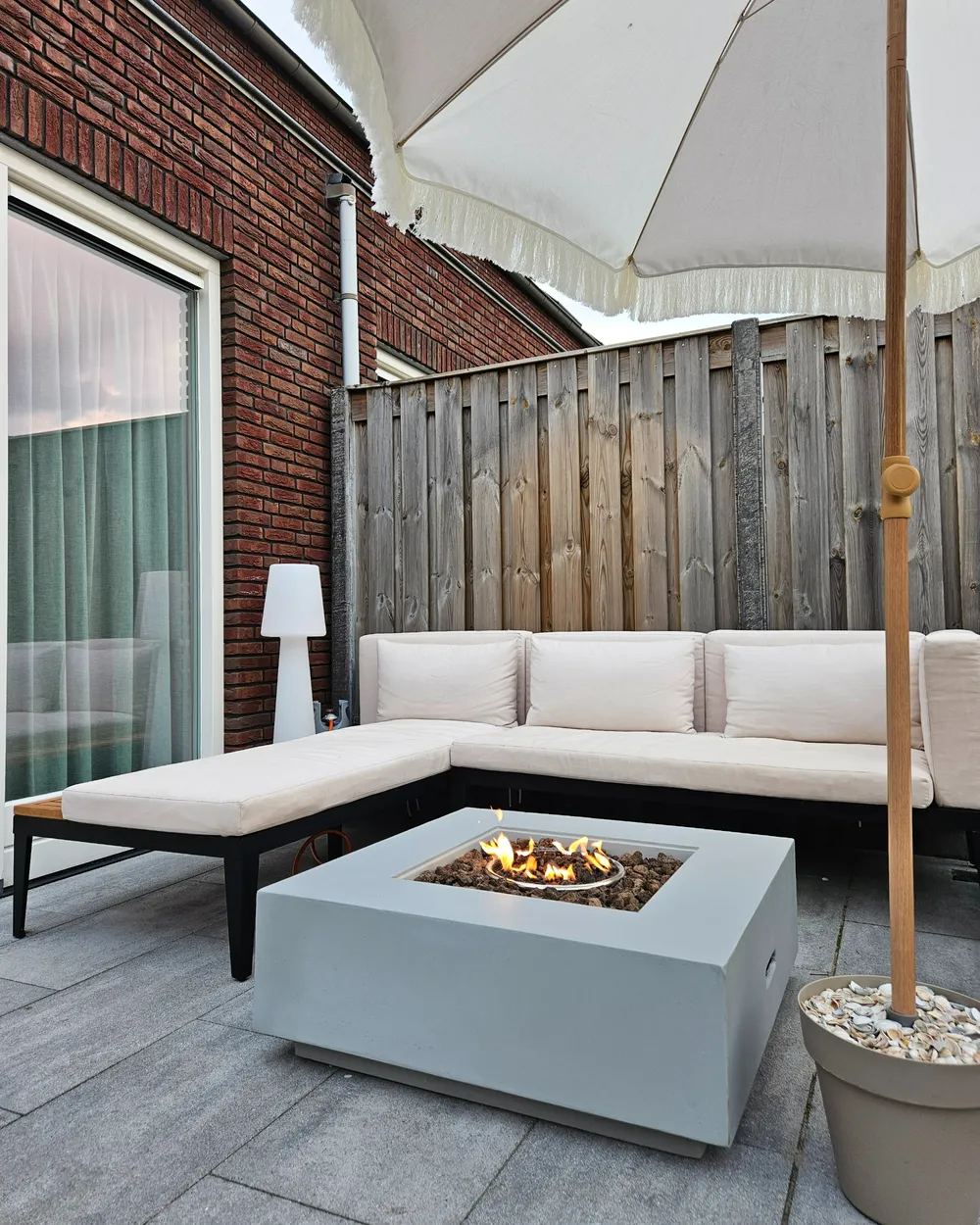 Gas Fire Pit HEKLA Concrete Light Grey_989078