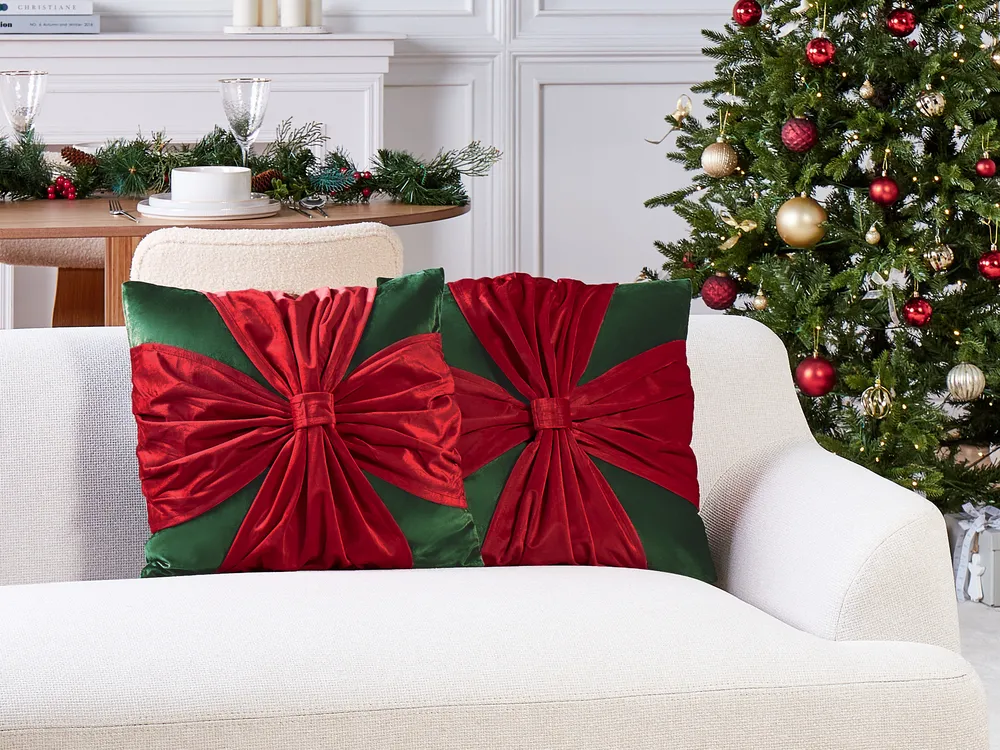 Dekokissen 2er Set MARSHMALLOW 45 x 45 cm Samtstoff Rot Grün Weihnachtsmotiv