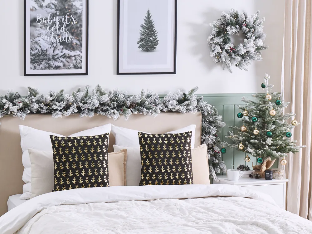 Dekokissen 2er Set LEROY 45 x 45 cm Baumwolle Schwarz Weihnachtsmotiv