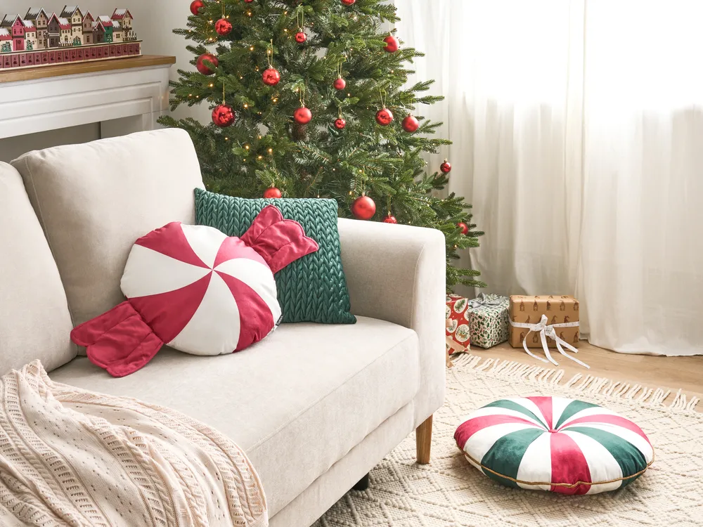 Set of 2 Decorative Cushions TWIRL TREATS 55 x 55 cm 40 x 40 cm Velvet Multicolour Christmas Motif_1016601