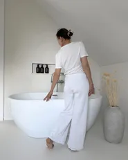 Freistehende Badewanne NEVIS 160 x 75 cm Weiß_1120242