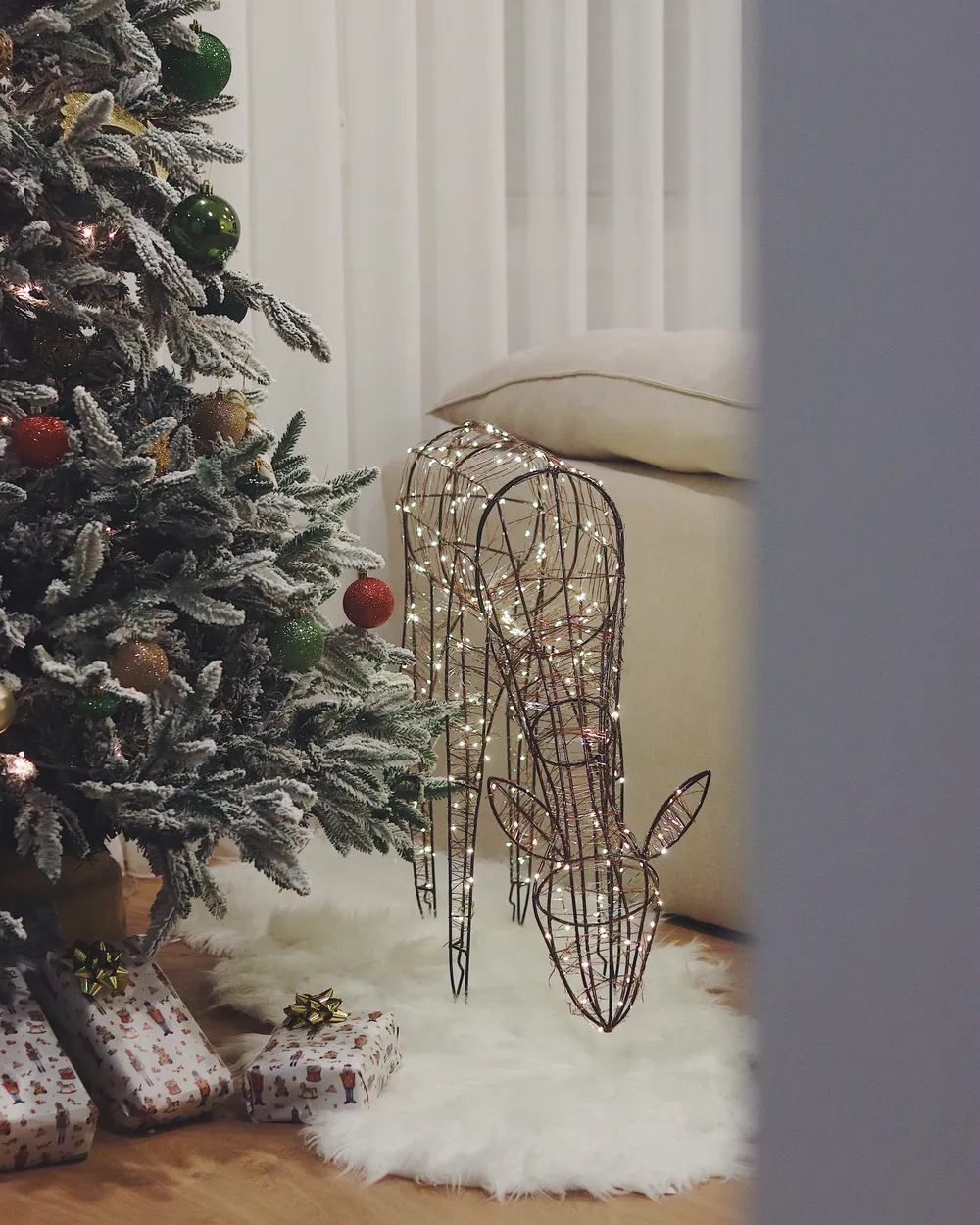 Artificial Snowy Christmas Tree BASSIE 210 cm White_842724
