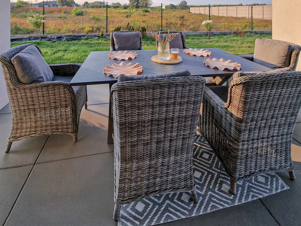Set mit 2 Stühlen und Sitzkissen CASCAIS Polyrattan Grau_885006