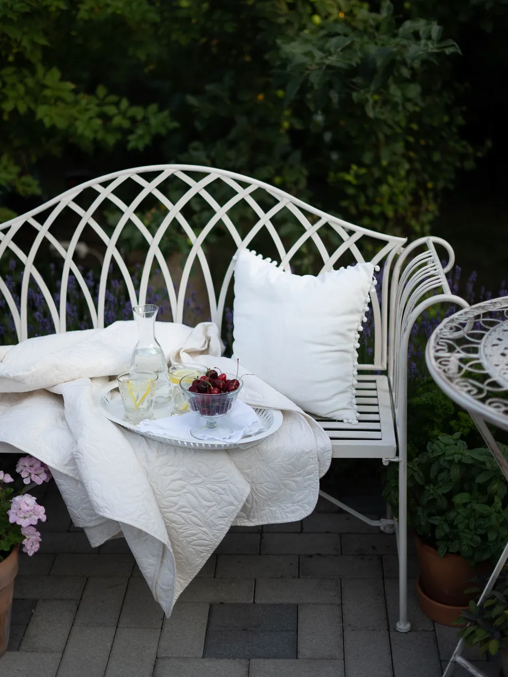 Outdoor Bistrotisch TRIESTE 70 cm 70 cm Metall Hellbeige_827453