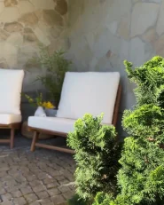 Stuhl mit Sitzkissen MICCIANO Akazienholz Cremeweiß_994241