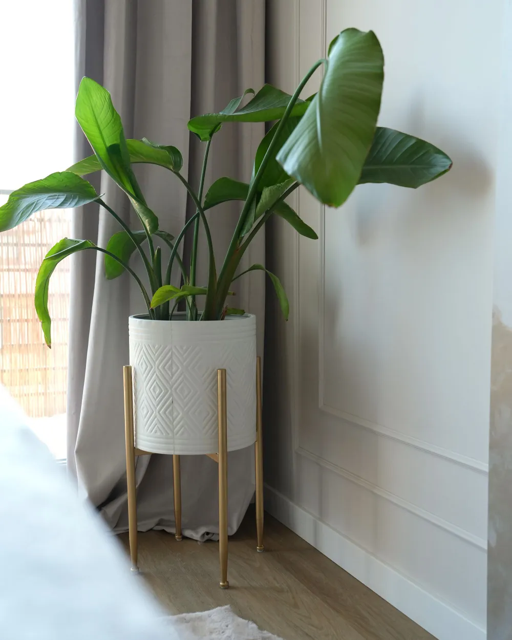 Blumentopf mit Beinen SOLDANELLA 35 cm Metall Weiß