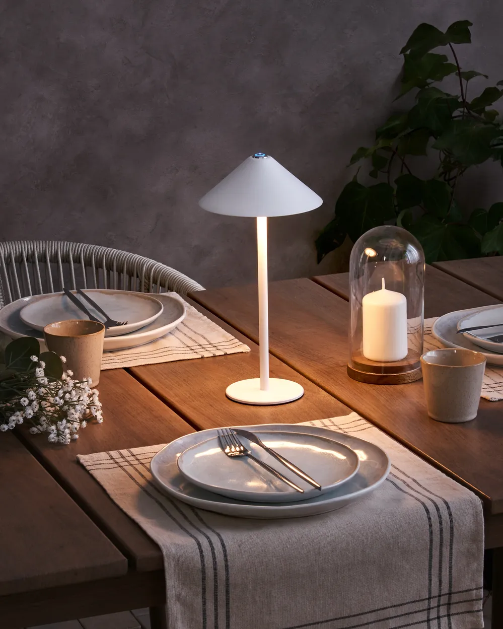 Kabellose LED Tischlampe FRANCOLI mit Dimmer Metall Weiß
