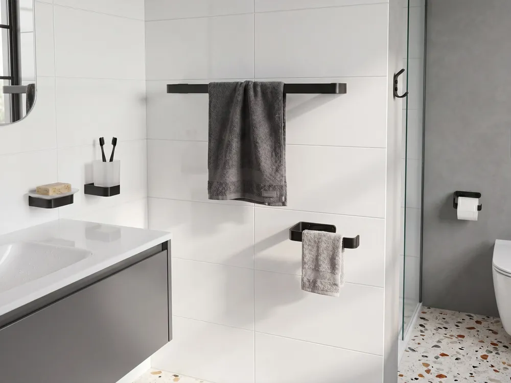 Badezimmerhalter Set 6-teilig ZORRITOS mit Handtuchstangen und -haken Metall Silber