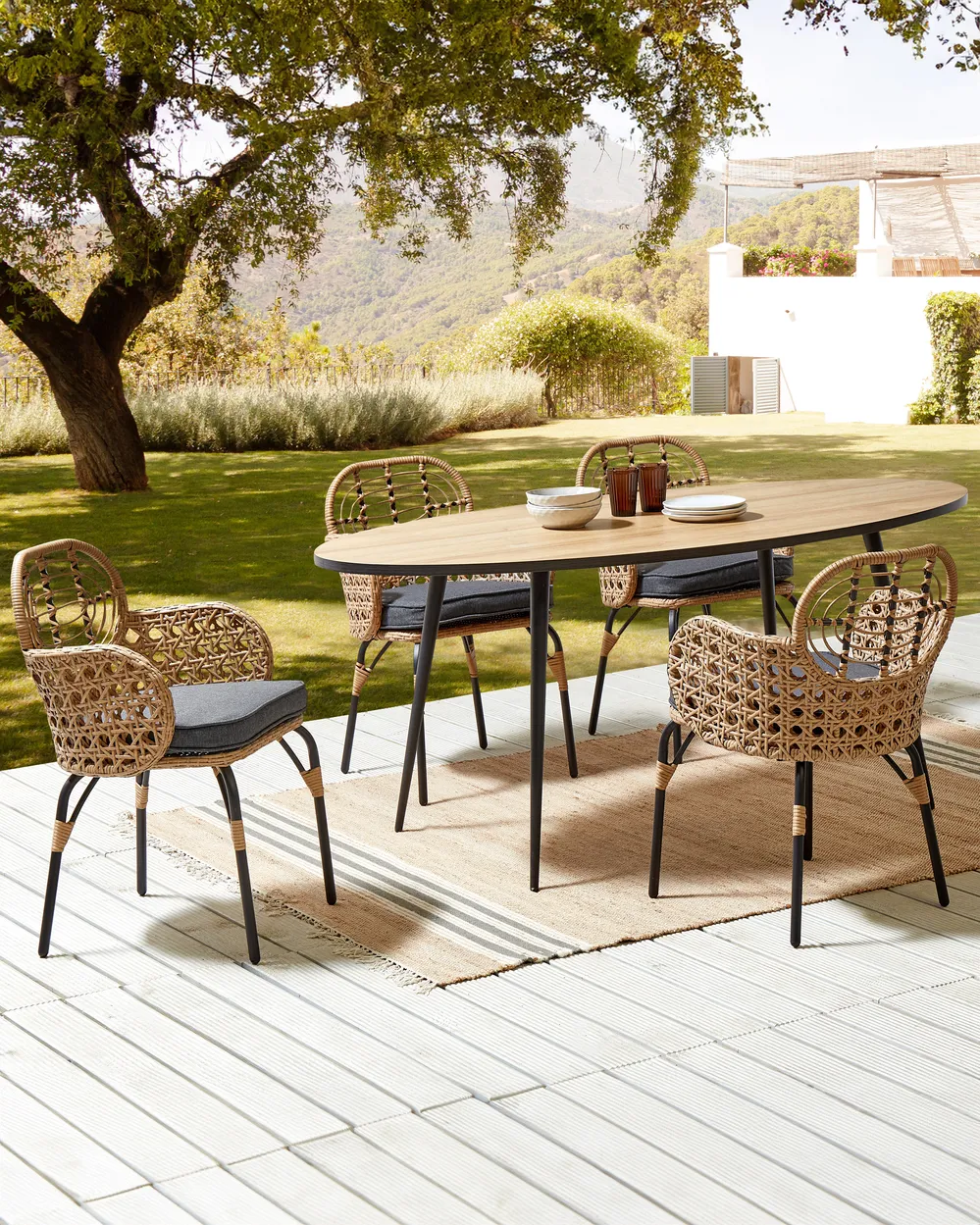 Set mit 4 Stühlen und Sitzkissen PRATELLO Polyrattan Naturfarben