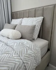 Bett mit Stauraum SEZANNE Samtstoff Taupe 140 x 200 cm_1033810
