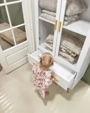 Vitrine mit Glastüren MILORA 80 cm Weiß_1019865