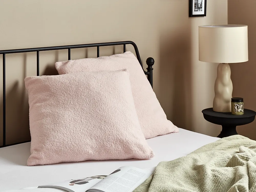 Set of 2 Decorative Cushions LEUZEA 60 x 60 cm Boucle Pastel Pink Solid_1188307