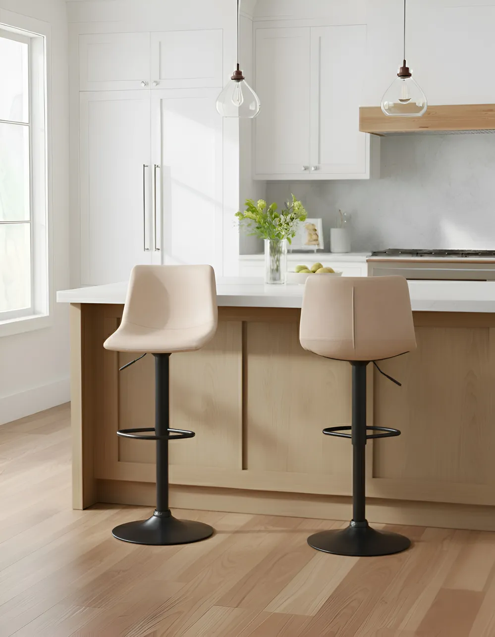 Set mit 2 Barhockern LEBRIJA drehbar Kunstleder Hellbeige