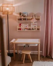 Kindertisch und Stuhlset KEMPSEY Montessori mit Stauraum Hellbraun_1114830