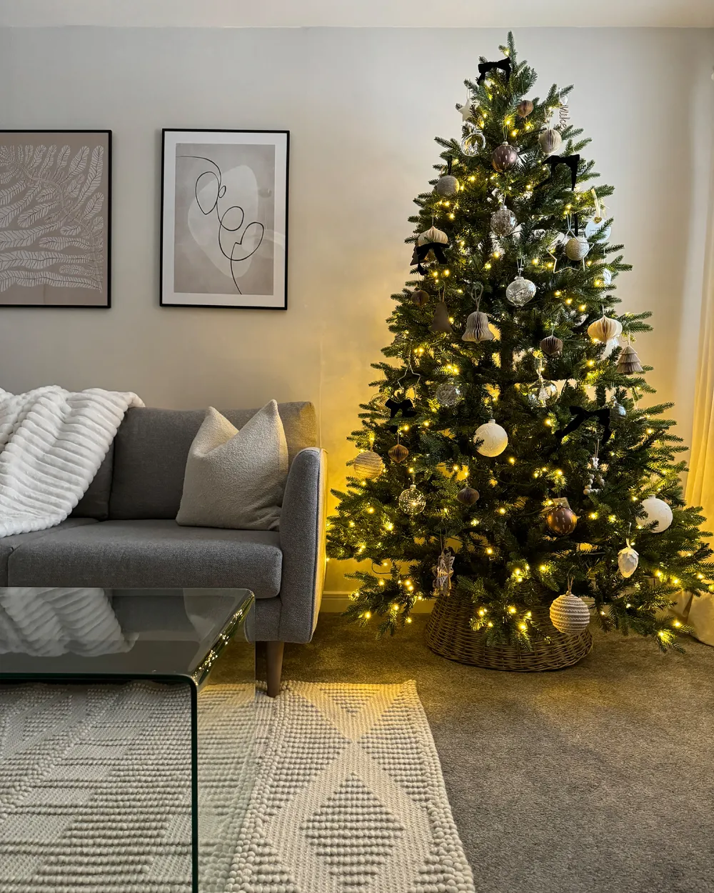 Knstlicher Weihnachtsbaum LED FIDDLE 210 cm Grn - Beliani.ch