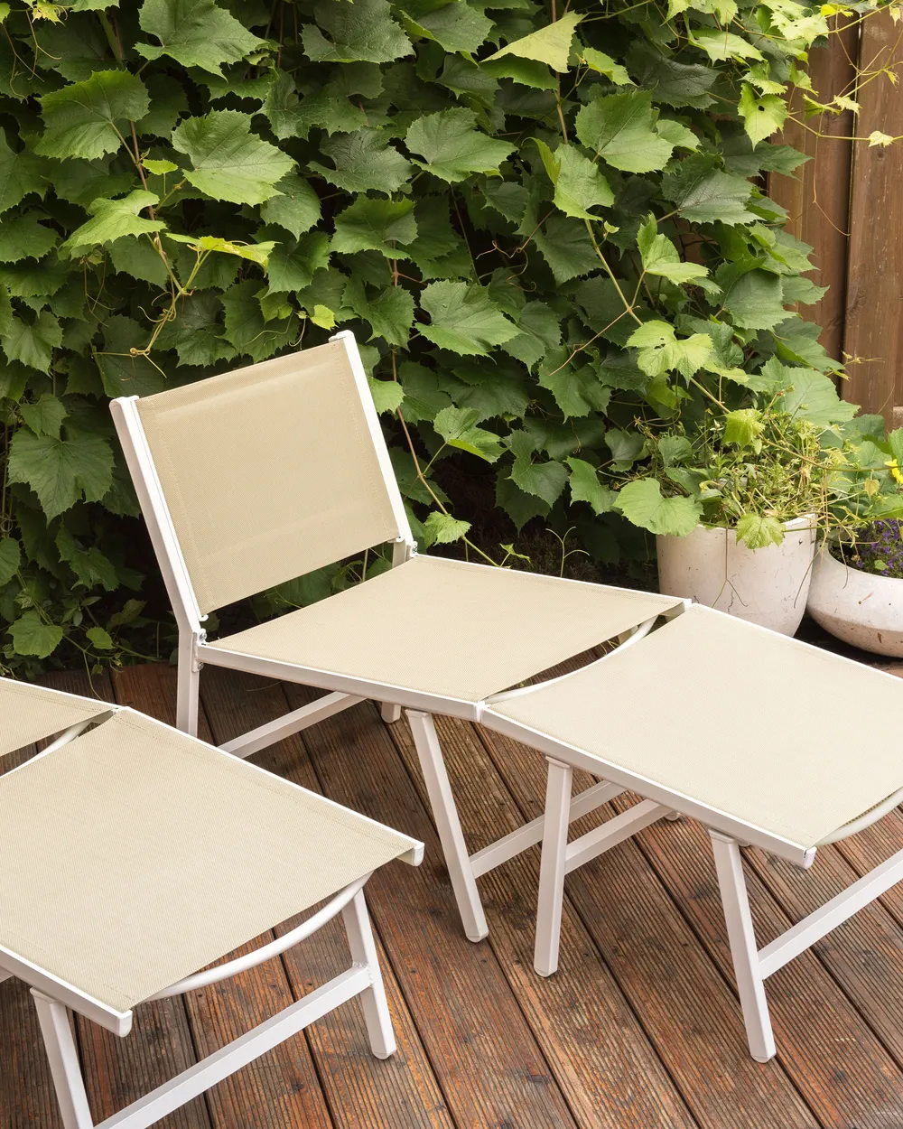 Gartenstuhl MARCEDDI mit Fußstütze Metall Weiß / Beige_933175
