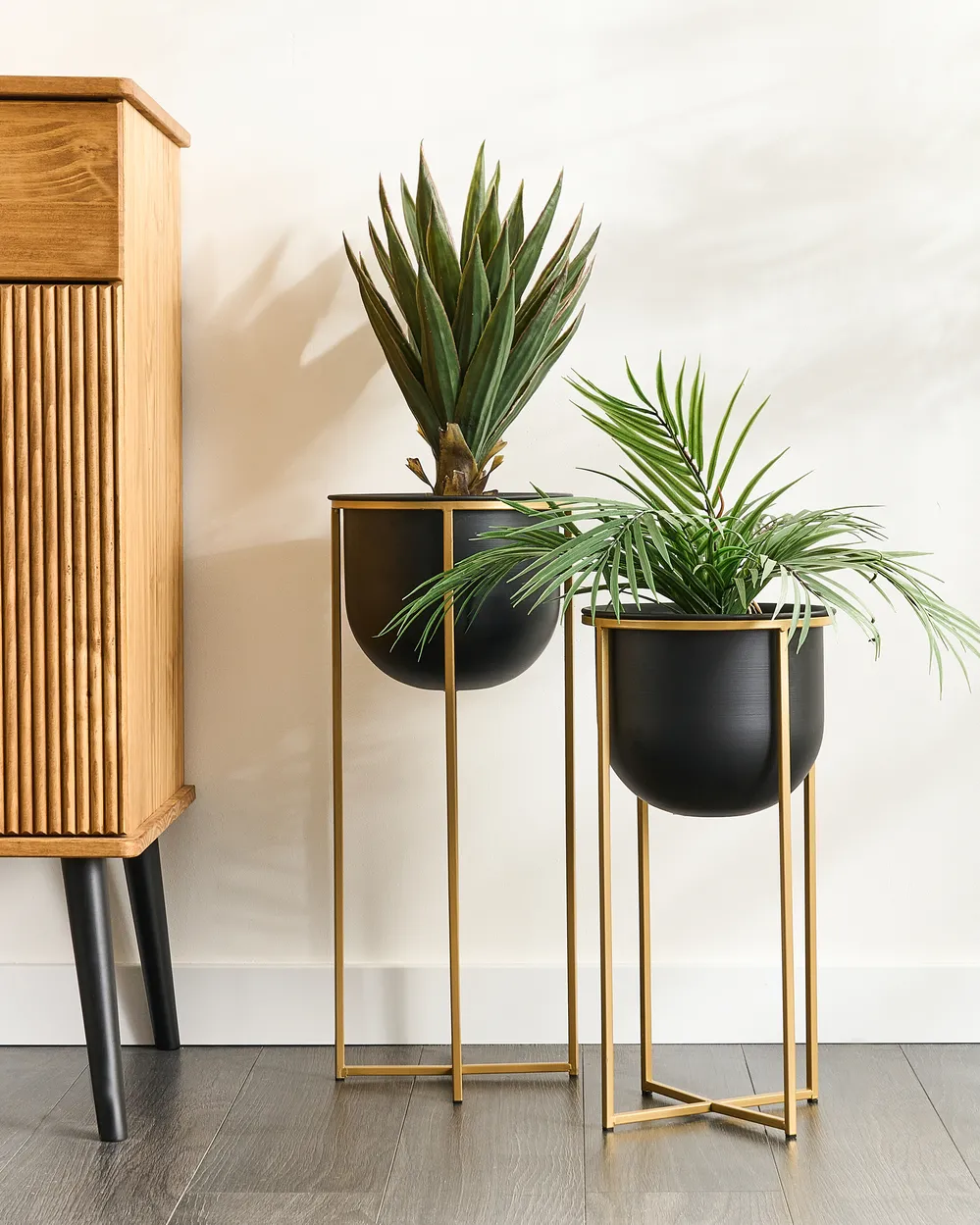 Set of 2 Elevated Plant Pots THUJA Metal 21 cm Black - Beliani.no