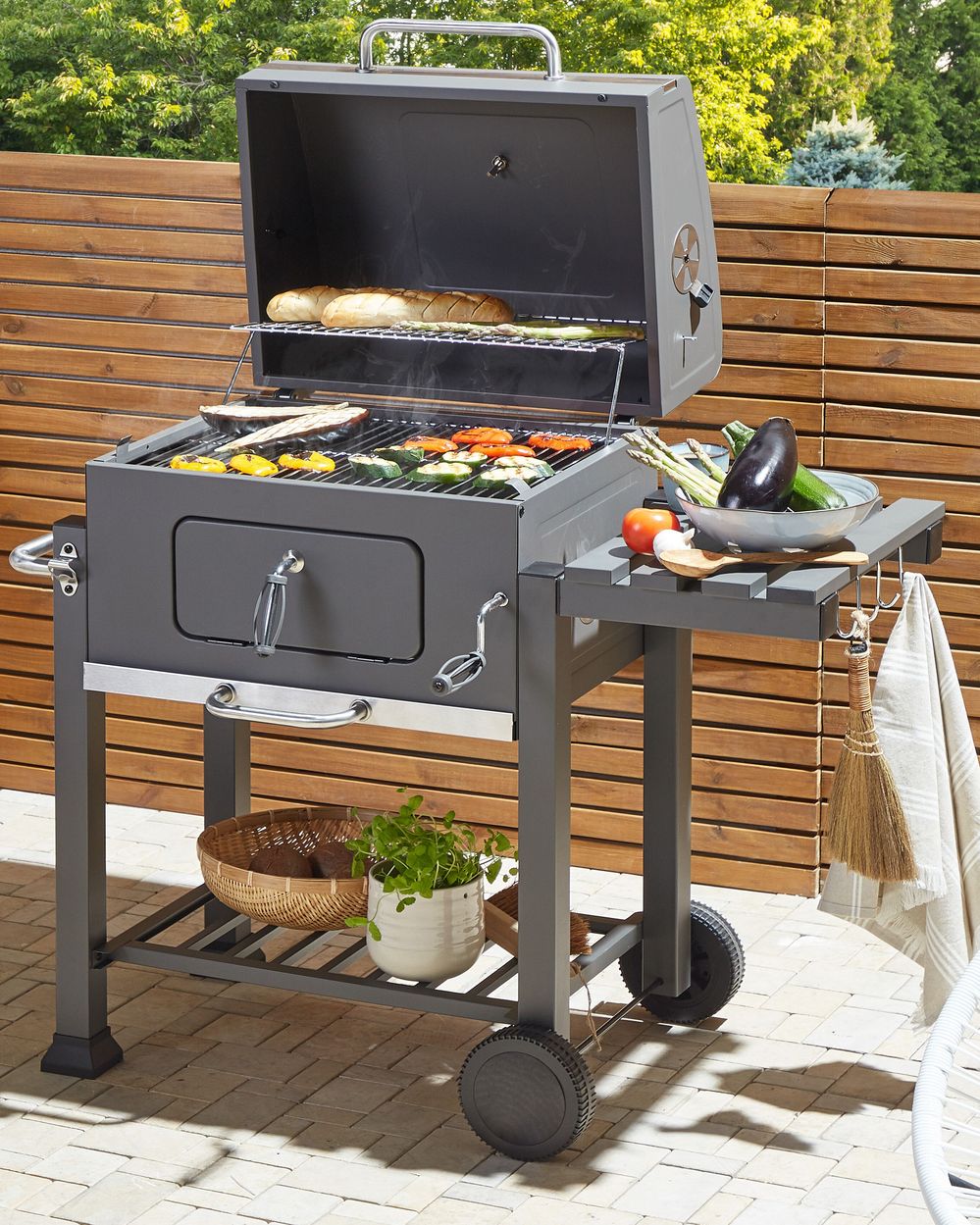 Charcoal BBQ Grill PAVLOF Metal Black