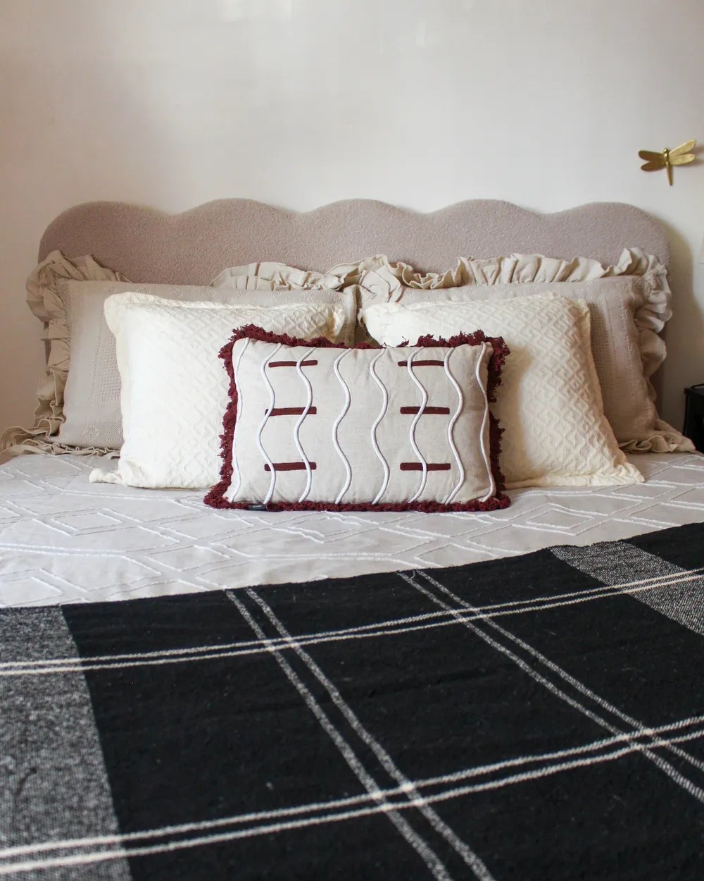 Bett mit Stauraum NANTERRE Bouclé Beige 140 x 200 cm_1051306