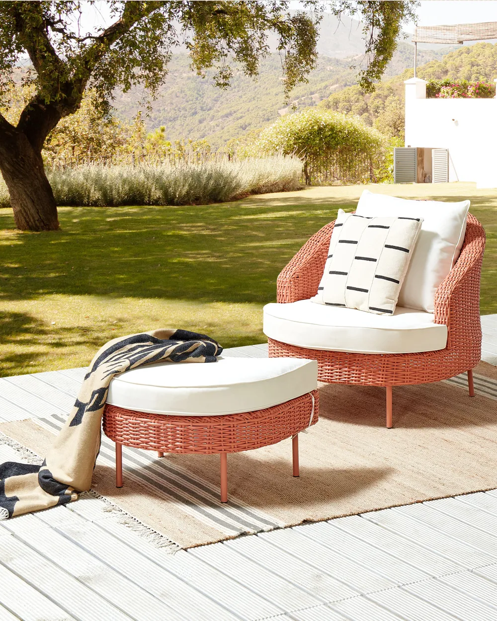 Gartensessel mit Ottomane ARCILLE II Polyrattan Pfirsichrosa