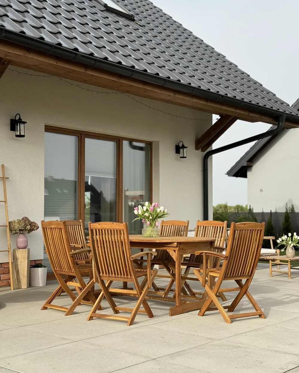 Gartenmöbel Set 6-Sitzer MAUI mit Schirm (12 Optionen) Akazienholz Hellbraun_931841