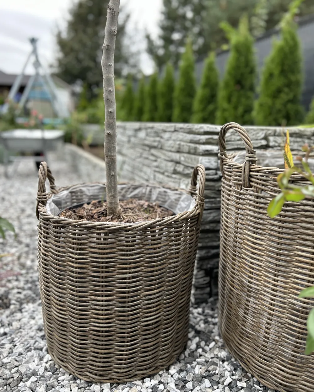 Set of 2 Wicker Planters BITOLA PE Rattan 40/48 cm Brown - Beliani.no