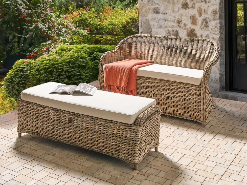 Gartenbank mit Auflage SUSUA 141 cm mit Ottomane Rattan Naturfarben