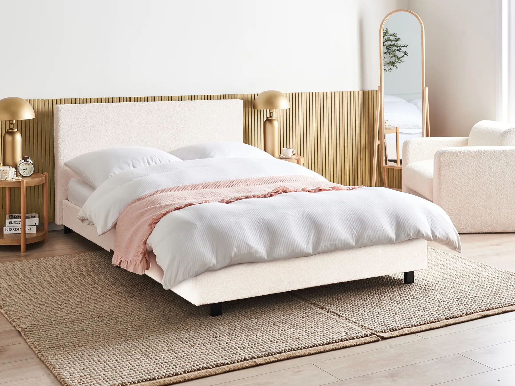 Bett mit Lattenrost Bouclé ALBI 140 x 200 cm Cremeweiß_981887