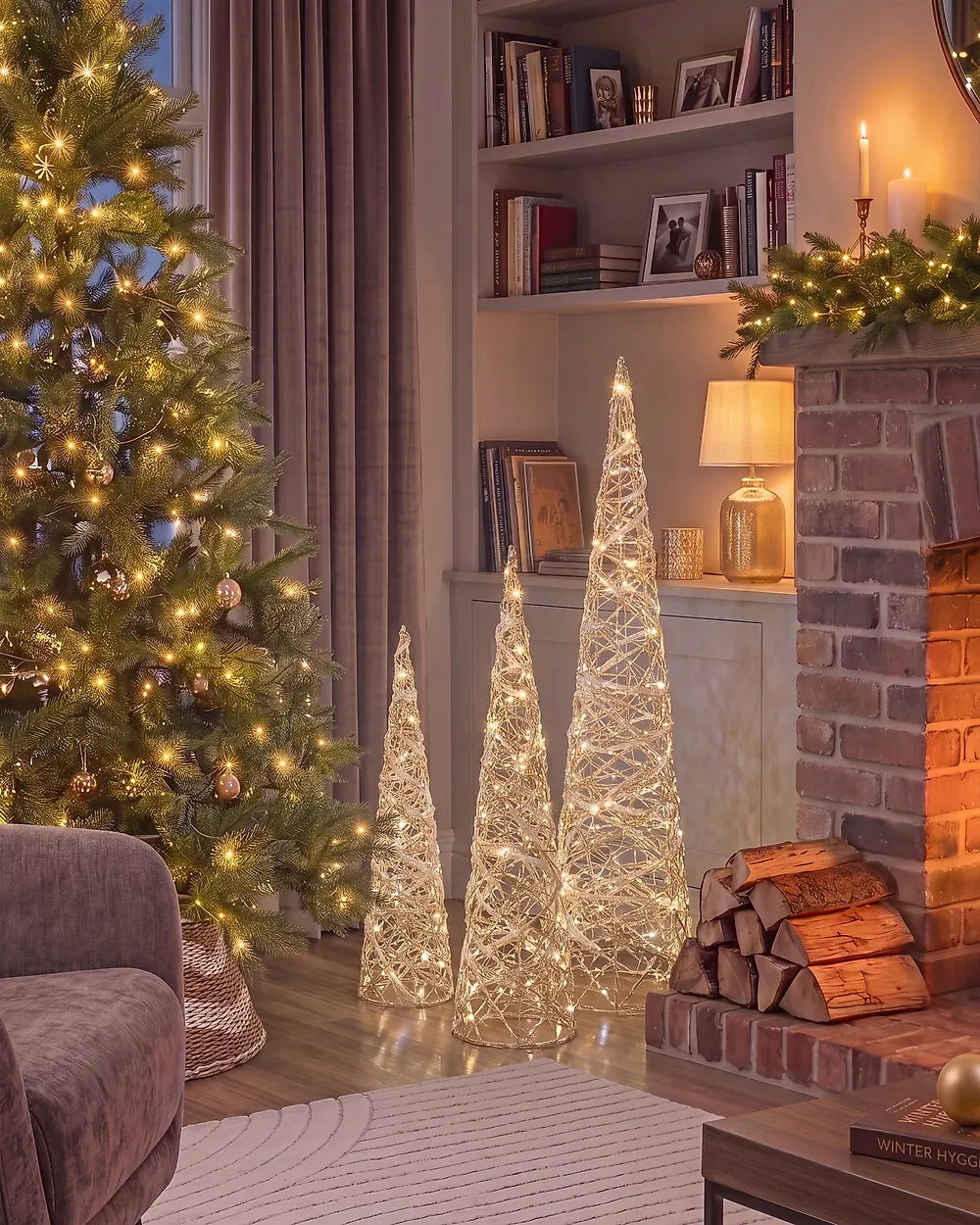 Weihnachtsdekoration 3er Set TUELSO 60/80/100 cm Weihnachtsbaum Weiß / Gold