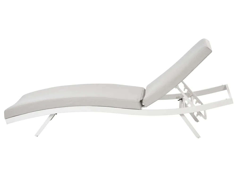 Sonnenliege mit Kissen AMELIA mit Relaxfunktion Metall Hellgrau_1027240