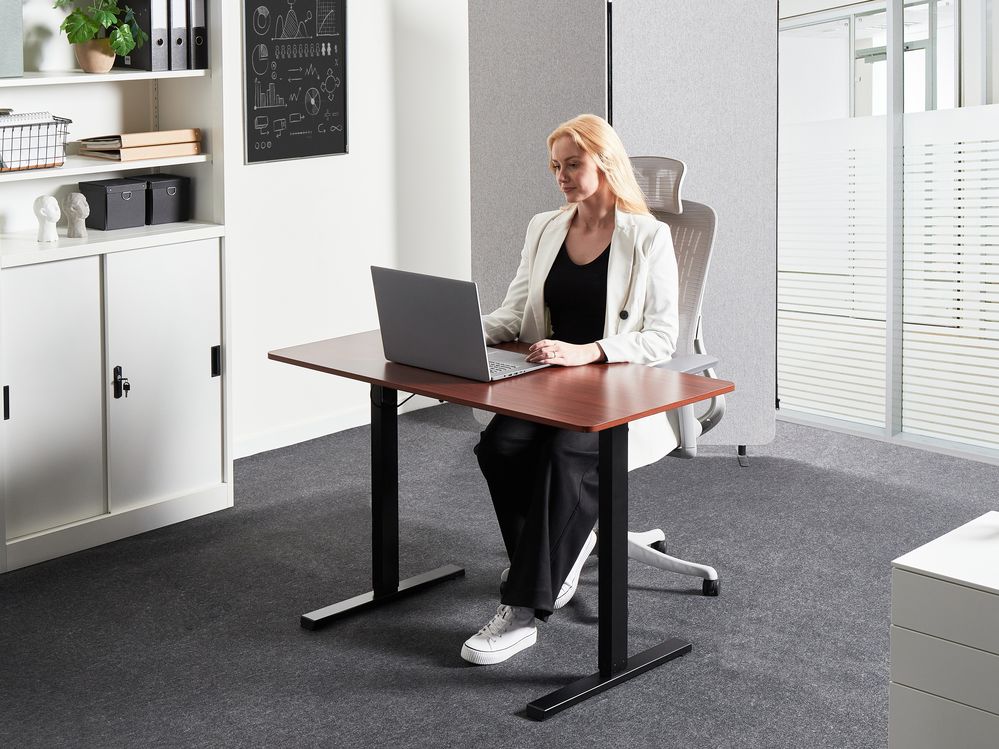 Elektrisch verstelbaar sta-bureau TAVARES 120 cm 60 cm Bruin/zwart