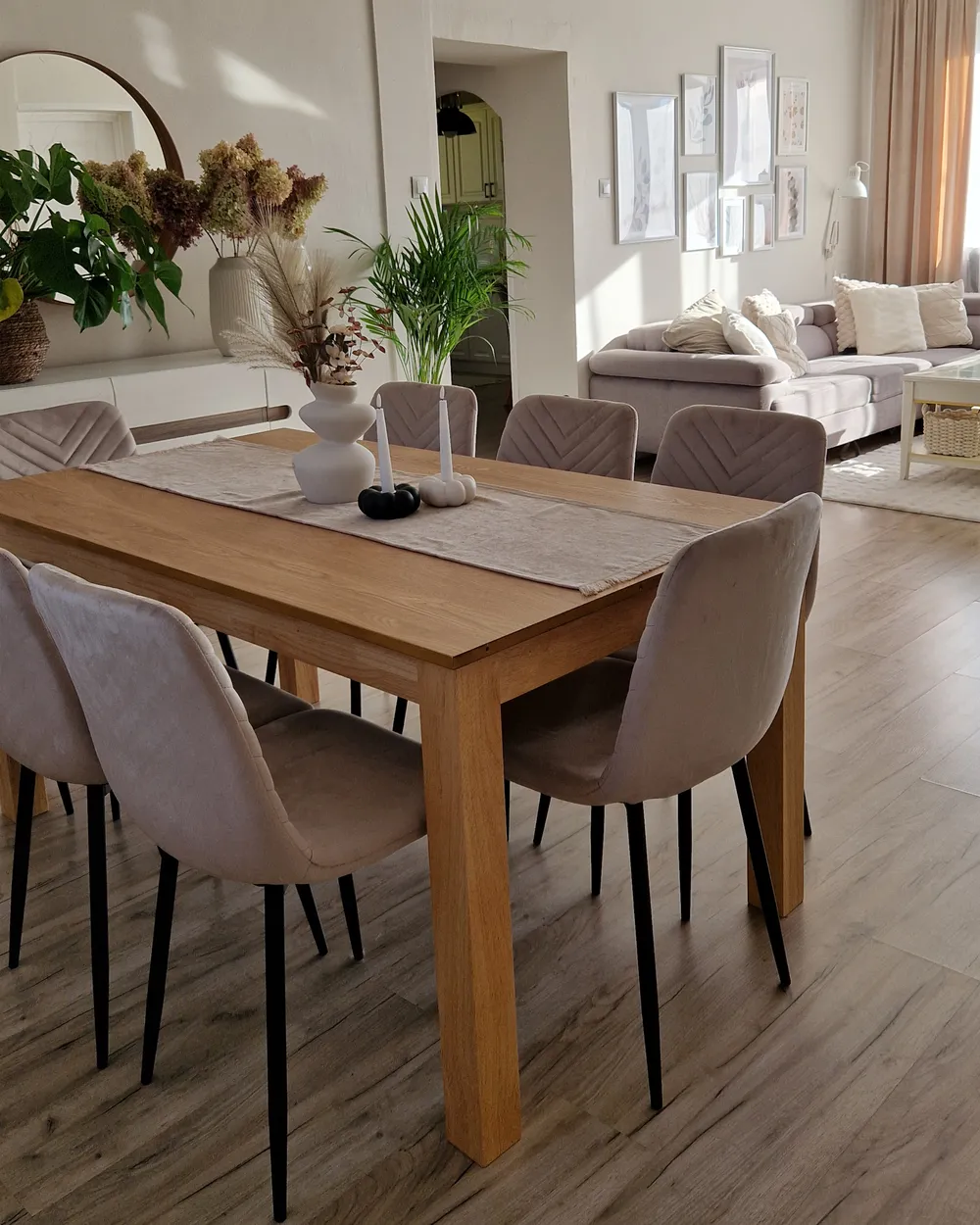 Ausziehbarer Esstisch MADURA Naturfarbene Esche 160/240 cm 90 cm