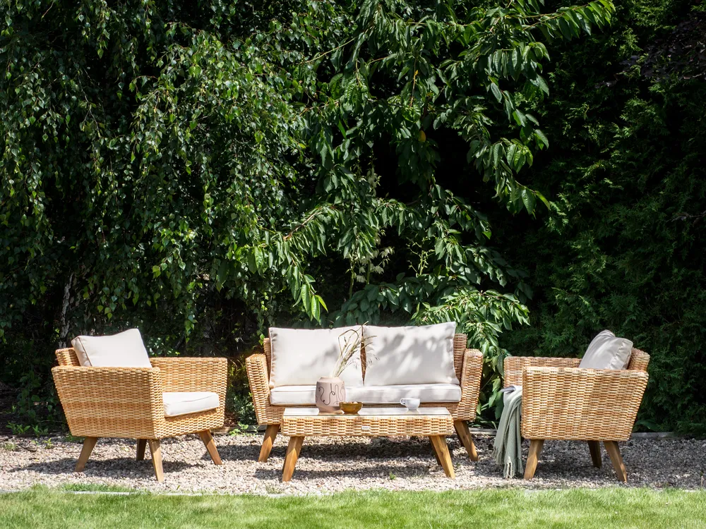 Lounge Set mit Tisch 4-Sitzer VITTORIA Polyrattan Cremeweiß