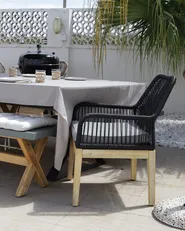 Set mit 2 Stühlen und Sitzkissen OLBIA Kunststoff Schwarz_884833